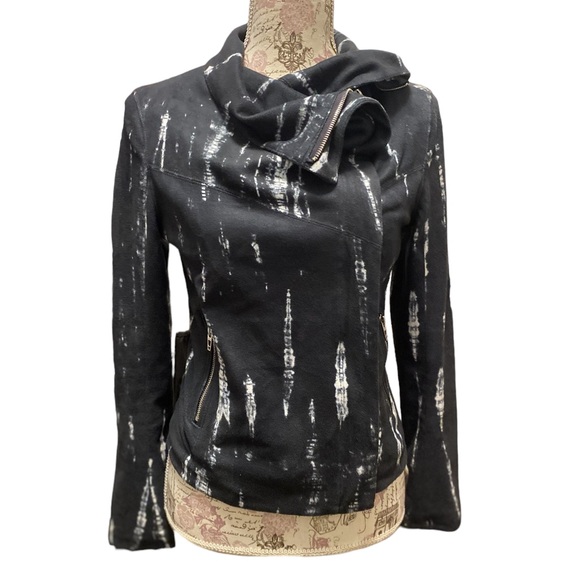 Authentic Blank NYC Navy/Black Suede Jacket - Picture 8 of 15